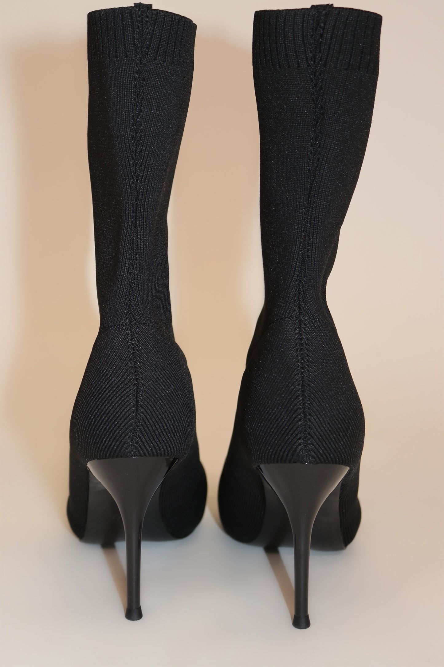 NIKKI BOOTS BACK